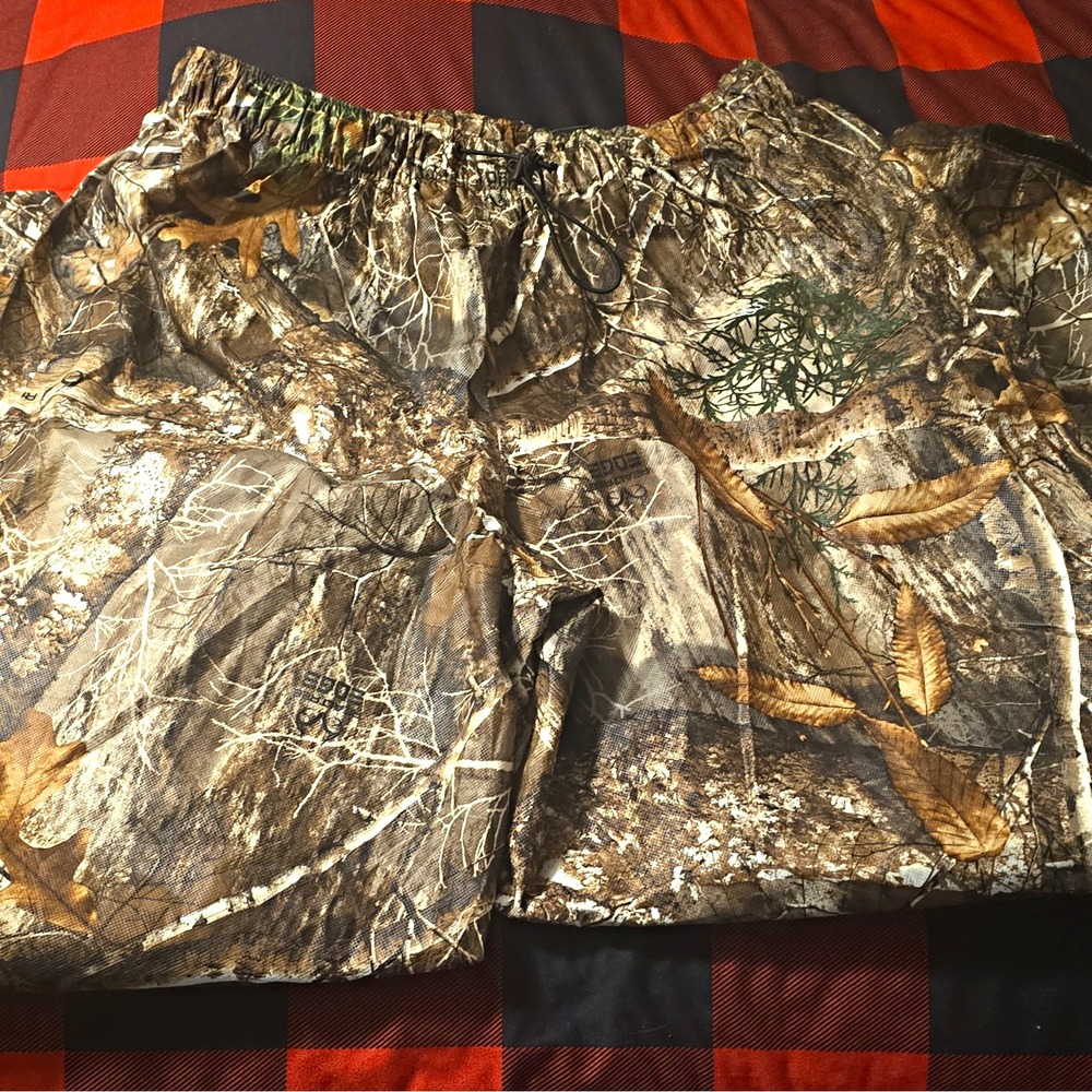 frogg toggs Realtree Camouflage Waterproof Pants Size M/L Regular Hunting